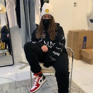 Meet your Posher, Sasha